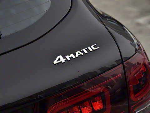 2022�� GLC 260 L 4MATIC ������