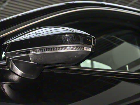 2025�� �Ŀ� 40 TFSI ����������