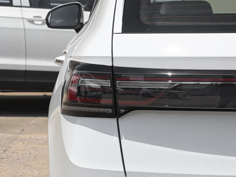 2025�� 300TSI ������°�