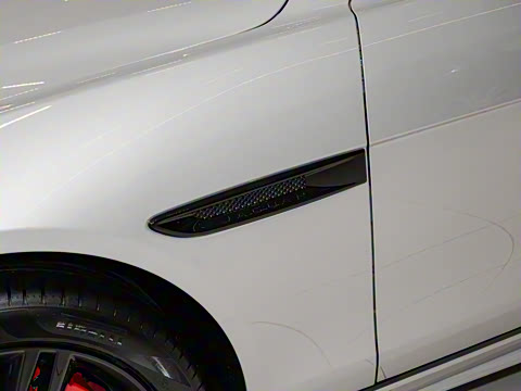 2025�� 2.0T 250PS R-DYNAMIC 90�����ذ�