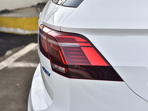 2022�� 430PHEV ���춯����