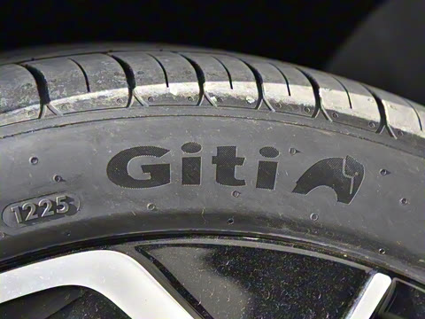 2025�� �Ŀ� 300TSI R-Line