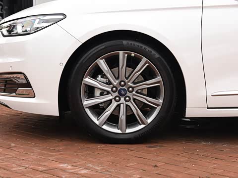 2019�� EcoBoost 245 ������