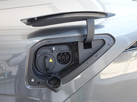 2025�� �Ŀ� Max ���̰�