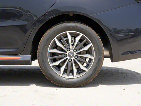 2023�� 1.5T CVT��PLUS