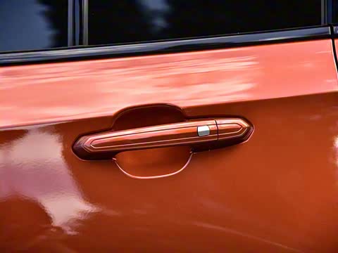 2018�� 28T ���������˶���