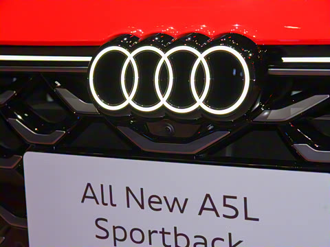 2026�� TFSI quattro 150kW �׷�������