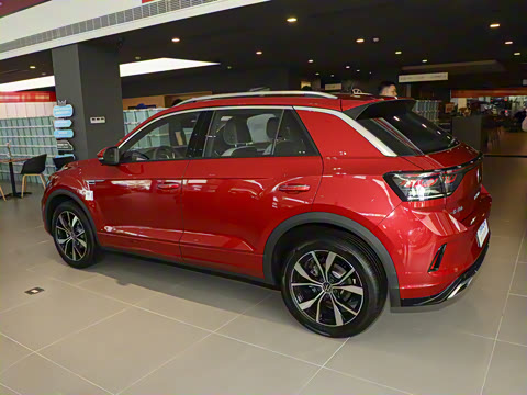 2025�� �Ŀ� 300TSI DSG���������