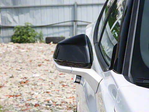 2022�� �Ŀ� EcoBoost 245 ST-Line