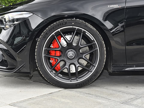 2025�� AMG CLA 45 S 4MATIC+