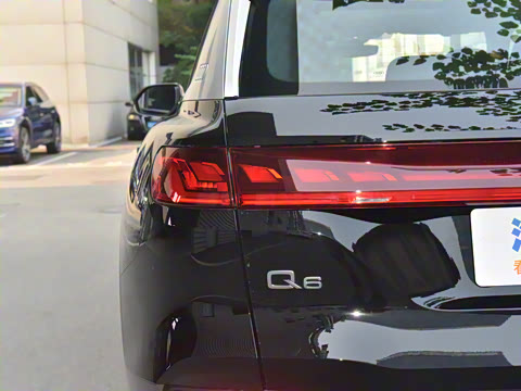 2023�� 40 TFSI quattro ������ ������װ