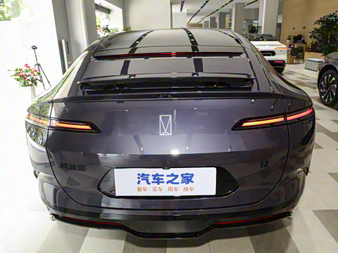 2025�� �Ŀ� Max�����