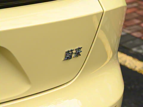 2025�� 75kWh Touring