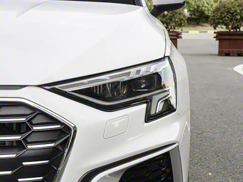 2023�� �Ŀ� A3L Limousine 35 TFSI ��ȡ�˶���