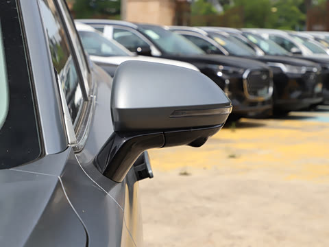 2025�� 2.0T ��������� 5��