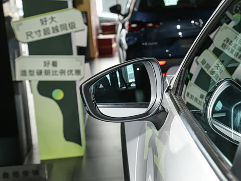 2023�� 2.0L ���а�