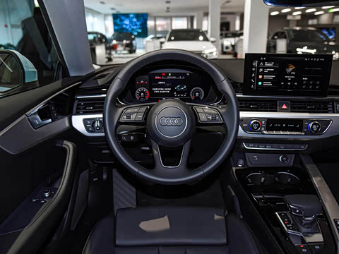 奥迪a5 2023款 coupe 40 tfsi 时尚动感型中控方向盘_黑色_奥迪_汽车