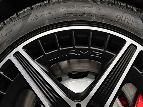 2023�� AMG EQE 53 4MATIC+