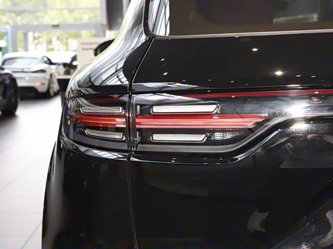 2023�� Cayenne S 2.9T