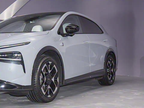 2025�� 702 �������� Ultra