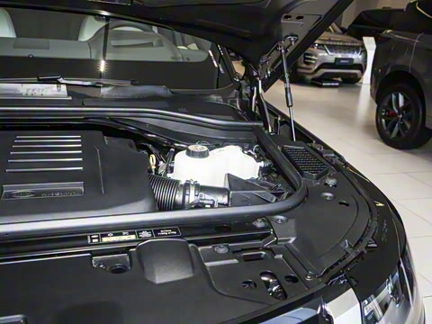 2025�� 3.0 L6 400PS �����ӳ���