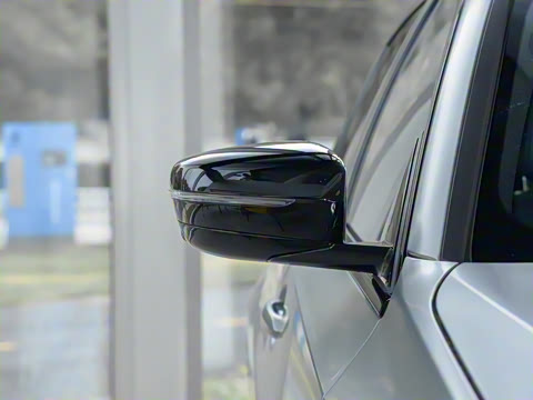 2025�� 330Li 50����������