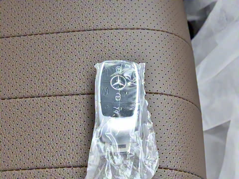 2022�� E 350 e L ���ʽ��϶����γ�