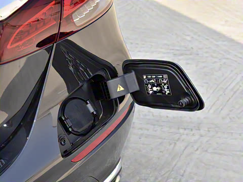 2022�� E 350 e L ���ʽ��϶����γ�