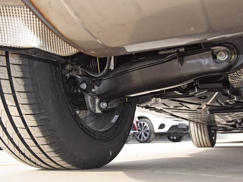 2019�� �Ŀ� GLC 260 L 4MATIC ������