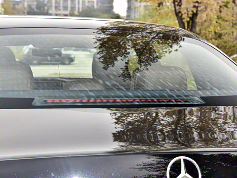 2022�� E 350 e L ���ʽ��϶����˶��γ�