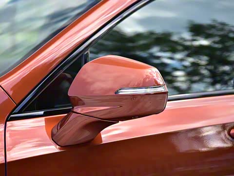 2018�� 28T ���������˶���