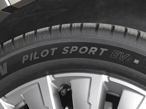 2025�� Ultra ������