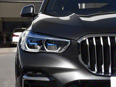 2022�� �Ŀ� xDrive 40Li M�˶���װ