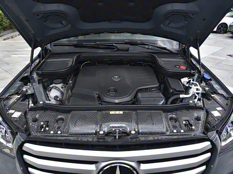 2025�� GLS 450 4MATIC ������