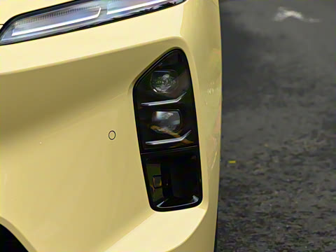 2025�� 75kWh Touring