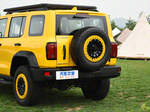 2022�� 2.0T �߾��޶���