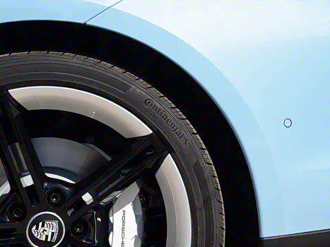 2019�� Taycan 4S