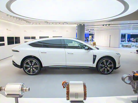 2025�� 102kWh ǩ����