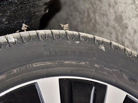 2022�� �Ŀ� E 350 e L ���ʽ��϶����˶��γ�