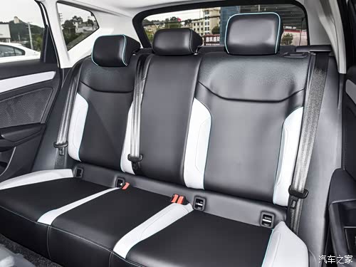 础双捷达体验店>新闻资讯>捷达vs5属于紧凑型suv,但是车内空间还可以