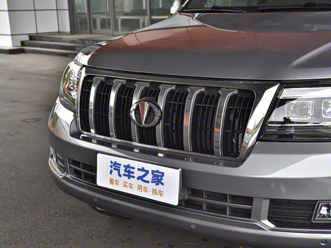 2023�� 4.6L V8 �캽��