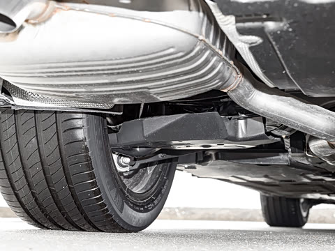 2025�� �Ŀ� E 300 L ʱ����