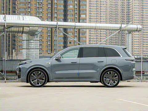 2025�� Ultra ���ܻ��°�