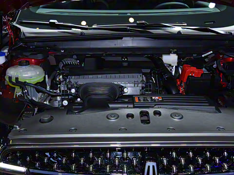 2025�� 2.0T ������������˹��