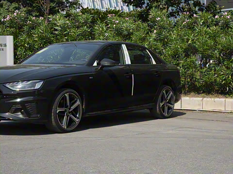 2025�� 200���������� 40 TFSI ����������