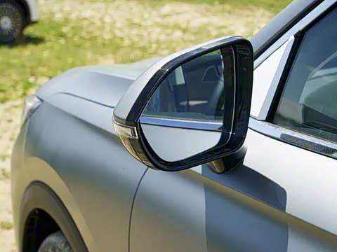 2025�� 2.0T ��������� 7��