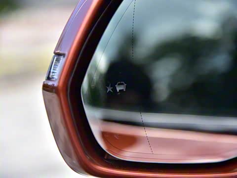 2018�� 28T ���������˶���