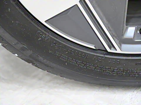 2024�� Plus 70 �Ƽ��� �������