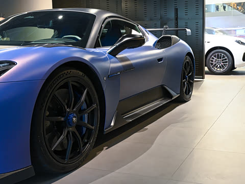 2024�� GT2 Stradale