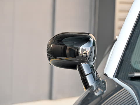 2025�� JOHN COOPER WORKS